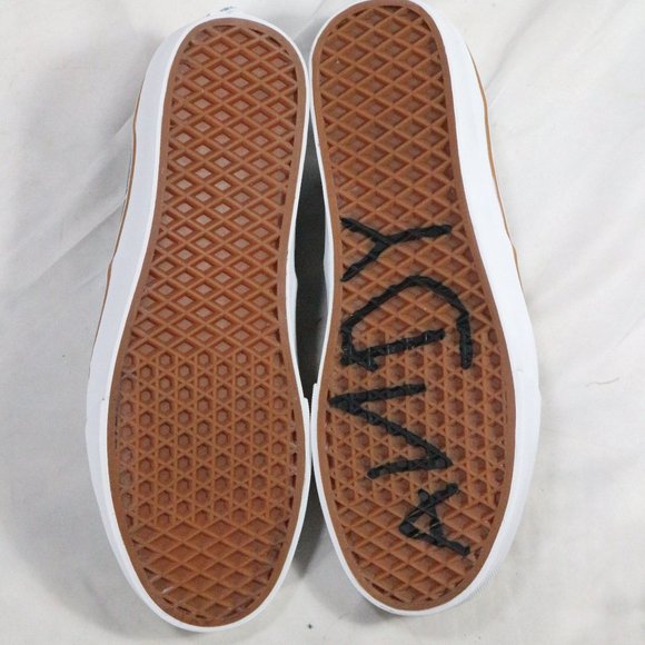 VANS Authentic Toy Story Woody True White Sneakers Sz 10.5 US Men - Picture 13 of 13